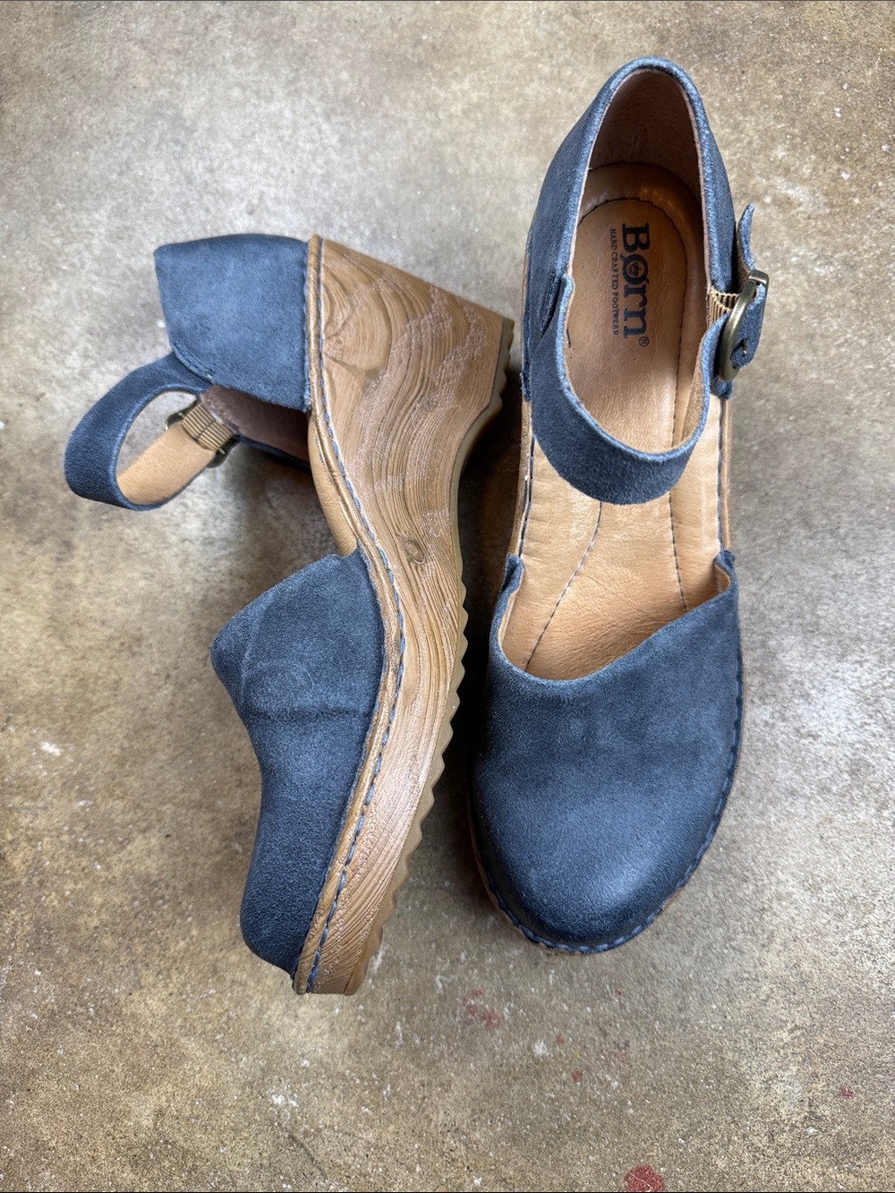 Born Nellie Dark Blue Distressed Suede Mary Jane wedge Clog NWOB
Size: 10m